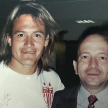 Con Luis Hernandez Con Luis Hernandez