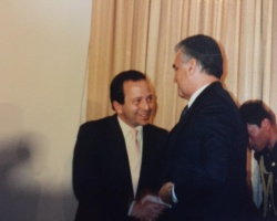 Con el Presidente De la Madrid Con el Presidente De la Madrid